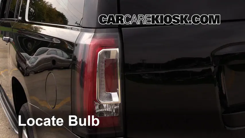 2015 GMC Yukon XL SLT 5.3L V8 FlexFuel Lights Turn Signal - Rear (replace bulb)
